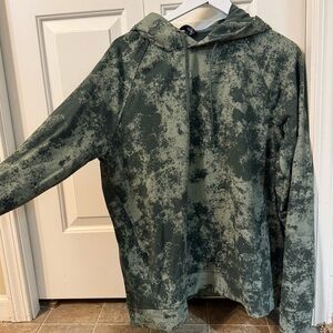 Lululemon Men’s Sweatshirt